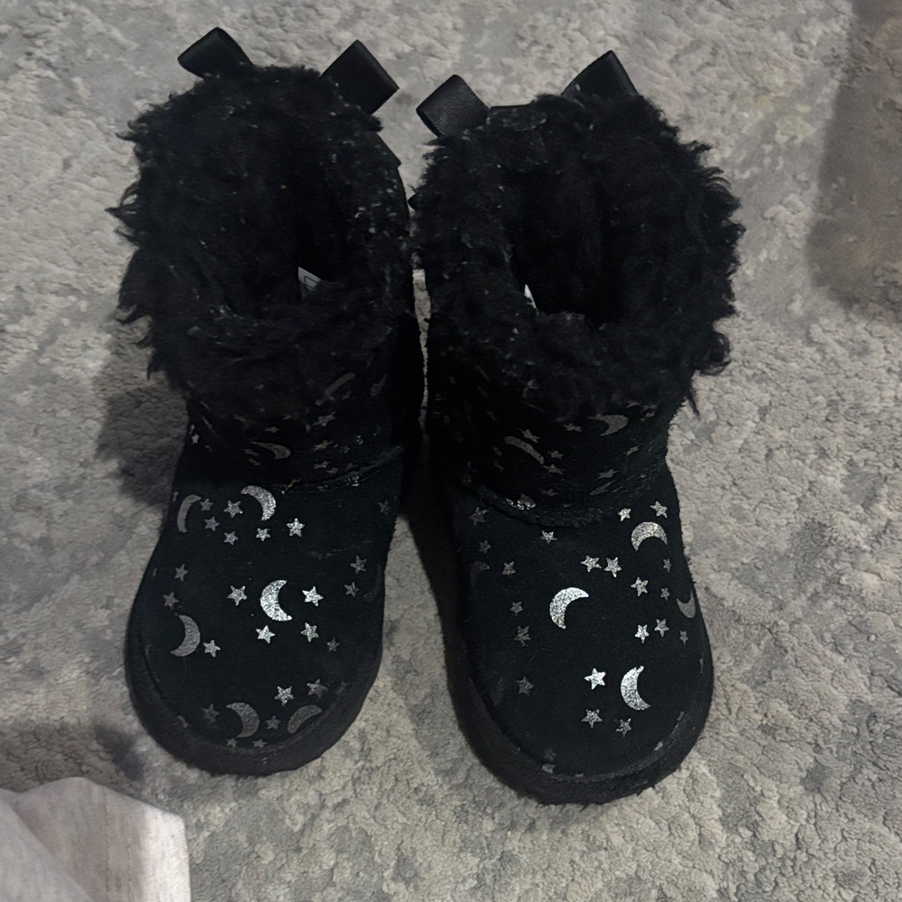 UGG Kids Black and Silver Moon Boots